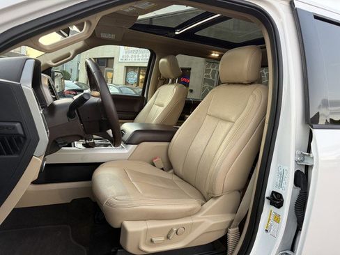 Used 2018 Ford F150 Lariat image 11