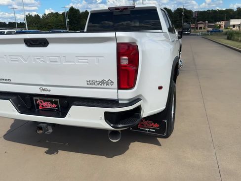 Used 2021 Chevrolet Silverado 3500 High Country AWD/4WD image 8