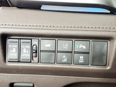 Used 2019 Honda Odyssey Elite image 17