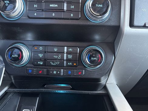 Used 2020 Ford F150 Lariat w/ Equipment Group 502A Luxury image 19