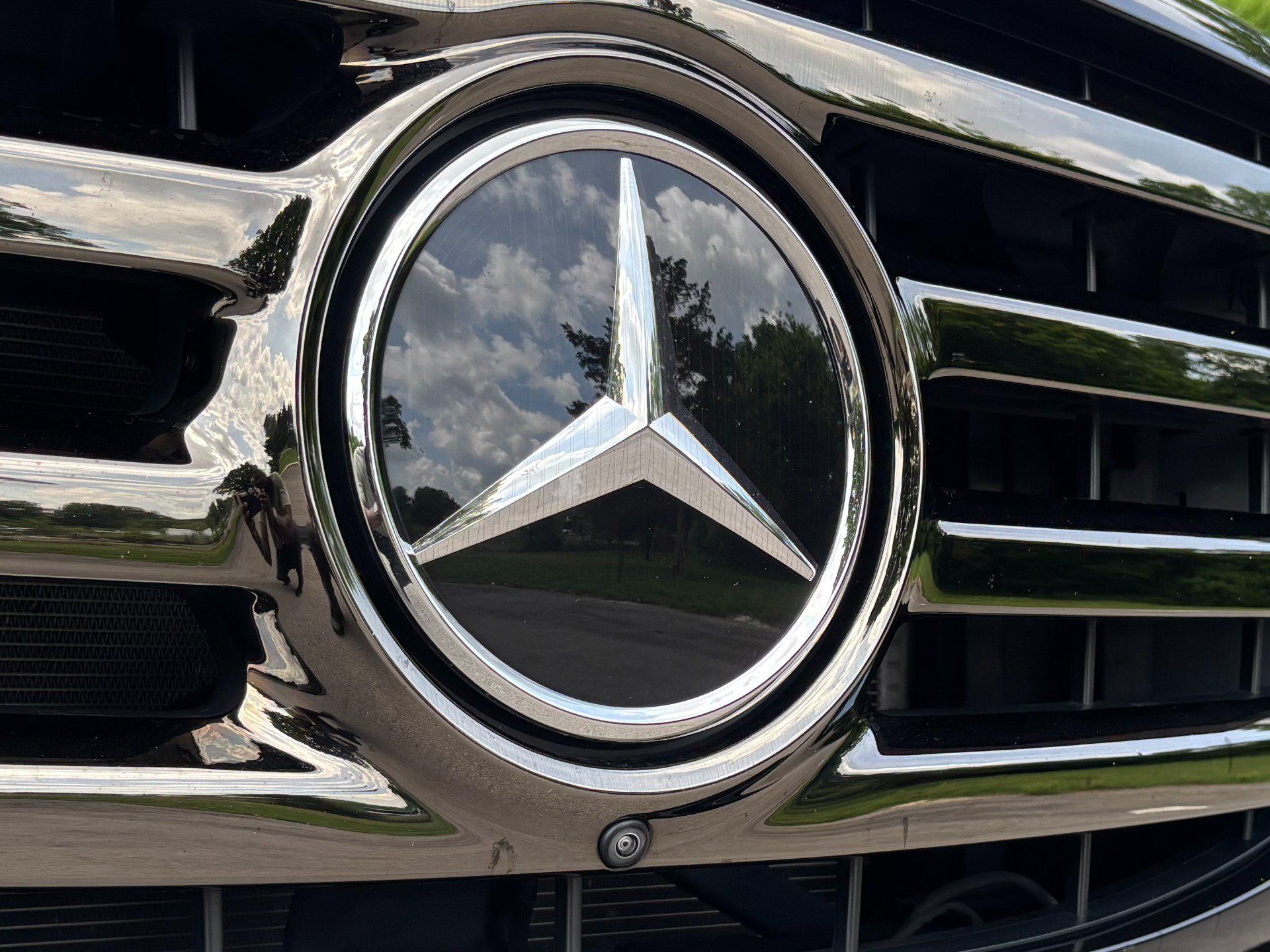 Used 2025 Mercedes-Benz GLS 450 4MATIC w/ AMG Line Exterior image 59