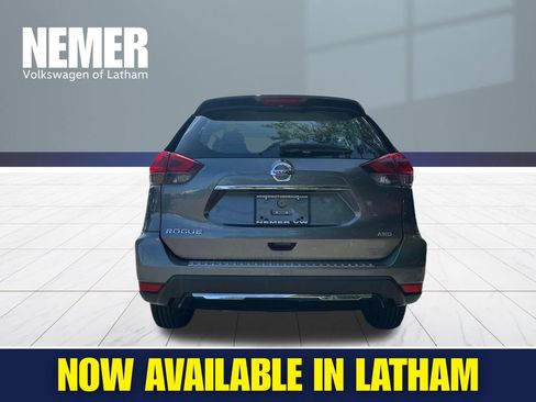 Used 2019 Nissan Rogue S AWD/4WD image 3