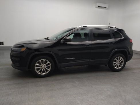 Used 2019 Jeep Cherokee Latitude w/ Popular Appearance Group image 2