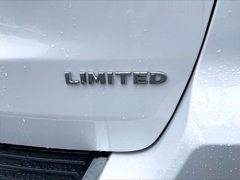 Used 2020 Jeep Grand Cherokee Limited AWD/4WD image 29