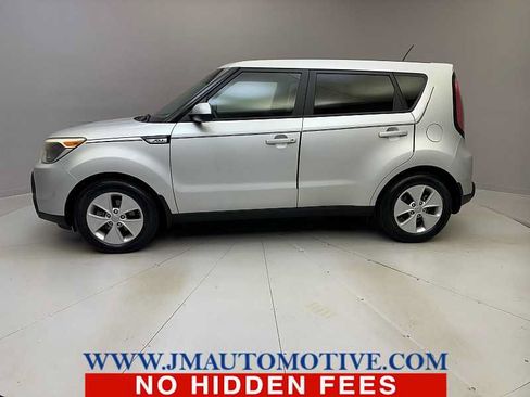 Used 2015 Kia Soul FWD image 2