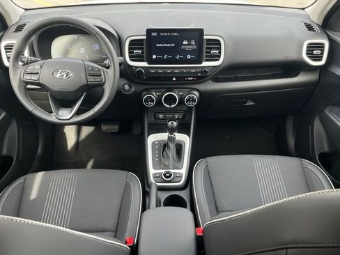 New 2026 Hyundai Venue SEL FWD image 18