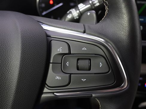 Used 2023 Buick Envision Avenir AWD/4WD image 32