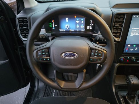 Used 2024 Ford Ranger XL image 27