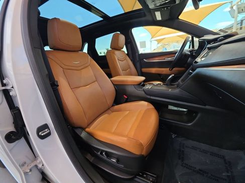Certified 2024 Cadillac XT5 Premium Luxury w/ LPO, Premium Carpet Package FWD image 29