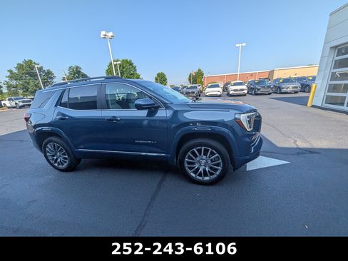 Used 2026 GMC Terrain Denali w/ LPO, Black Badging Package AWD/4WD image 4