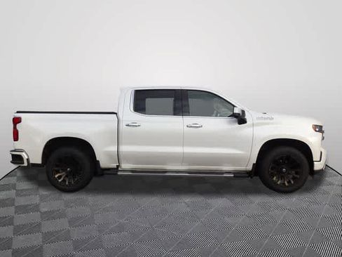 Used 2021 Chevrolet Silverado 1500 High Country w/ Technology Package AWD/4WD image 4