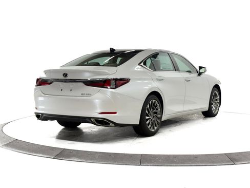 New 2025 Lexus ES 350 w/ Luxury Package image 12