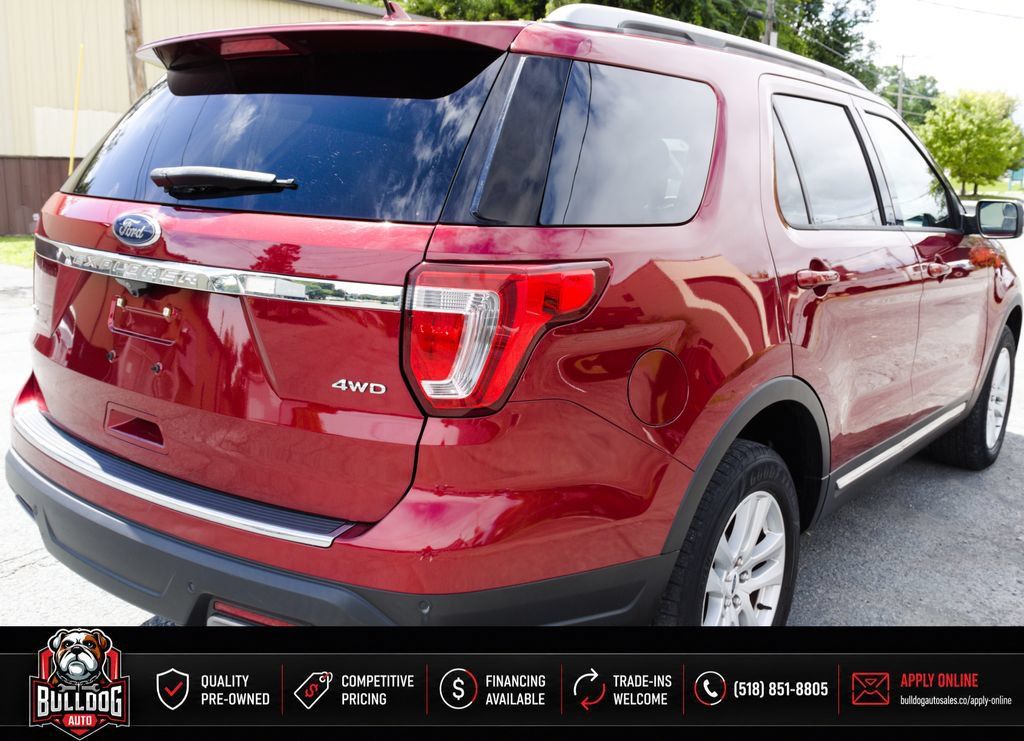 Used 2018 Ford Explorer XLT w/ Equipment Group 202A AWD/4WD image 7