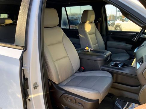 Used 2022 Chevrolet Tahoe Z71 image 8