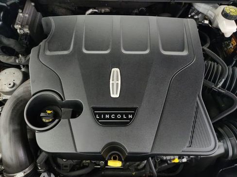 Used 2018 Lincoln Continental Reserve image 38