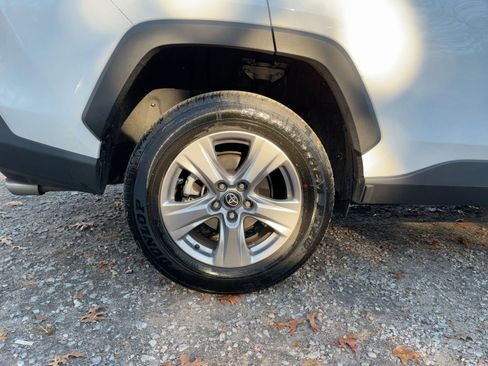 Used 2025 Toyota RAV4 XLE image 16