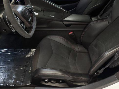 Used 2023 Chevrolet Corvette 3LT w/ Z51 Performance Package image 13