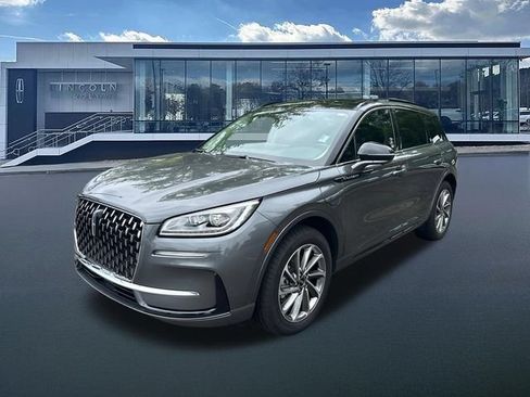 Used 2025 Lincoln Corsair Grand Touring w/ Equipment Group 301A AWD/4WD image 3