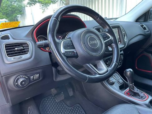 Used 2020 Jeep Compass Trailhawk AWD/4WD image 10