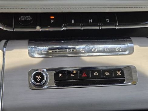 Certified 2025 Lincoln Aviator Reserve w/ Illumination Package RWD image 24