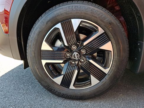 New 2026 Nissan Kicks SV w/ Cold Weather Package AWD/4WD image 4