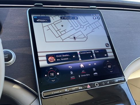 Used 2022 Mercedes-Benz EQS 450+ Sedan image 25