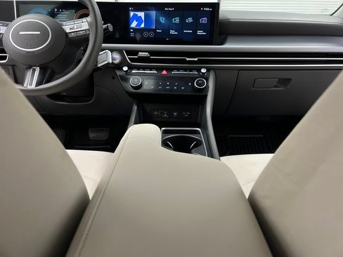 Used 2025 Hyundai Sonata SEL FWD image 42