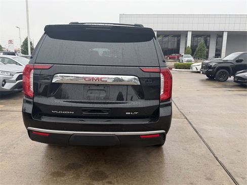 Used 2023 GMC Yukon SLT w/ SLT Premium Package image 6