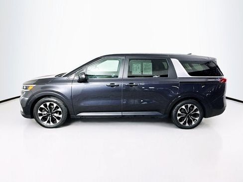 Used 2024 Kia Carnival EX FWD image 8