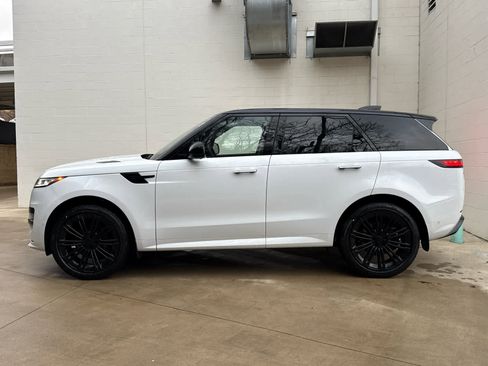 New 2026 Land Rover Range Rover Sport Dynamic SE image 5
