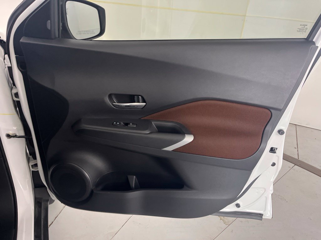 Used 2024 Nissan Kicks SR FWD image 29