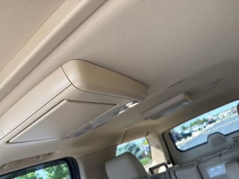 Used 2014 Chevrolet Suburban LTZ AWD/4WD image 6