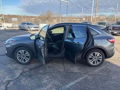 Certified 2022 Ford Escape SEL w/ Technology Package image 4
