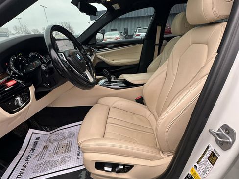 Used 2017 BMW 530i xDrive image 21