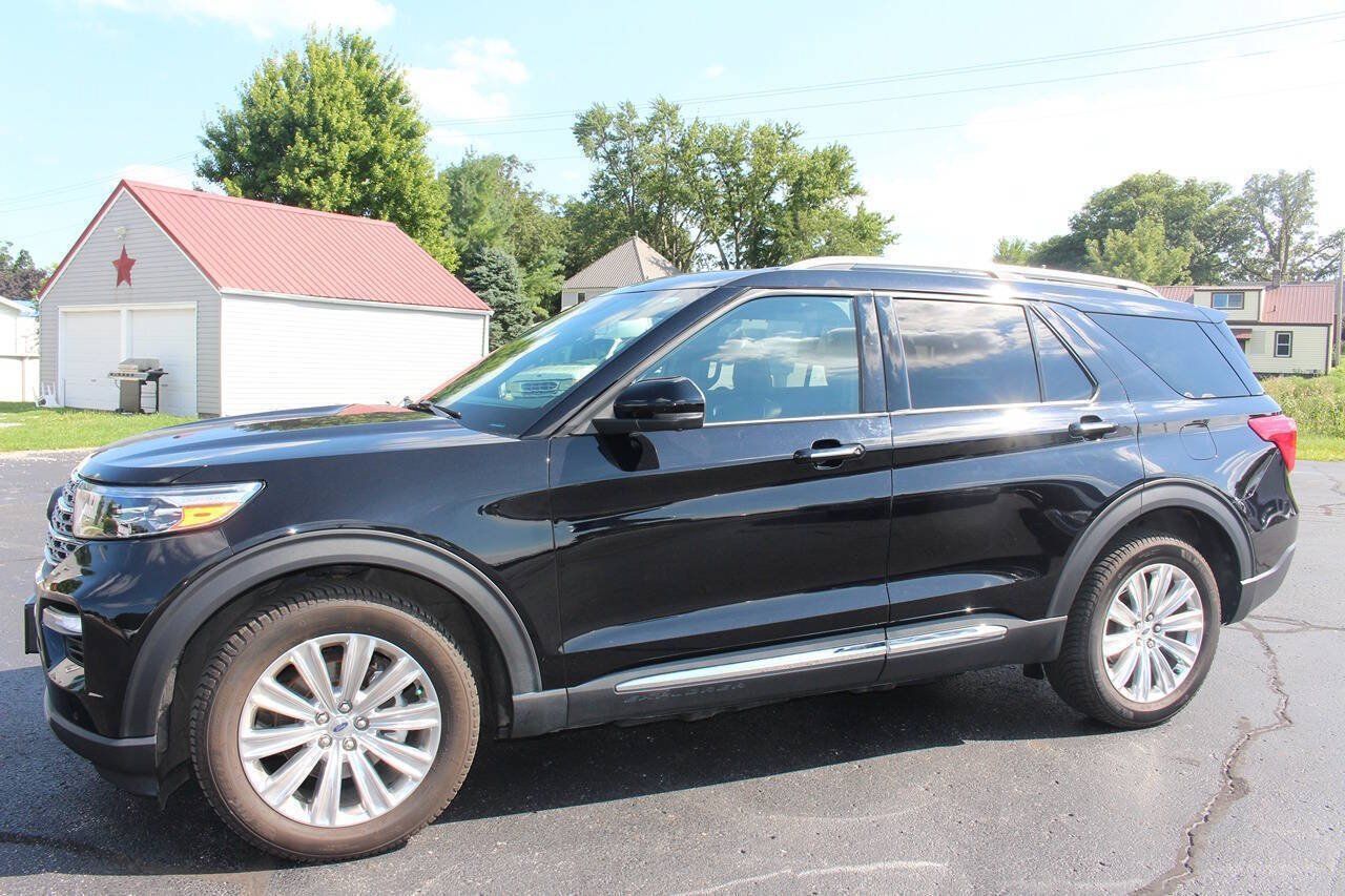 Used 2020 Ford Explorer Limited w/ Class III Trailer Tow Package AWD/4WD image 1