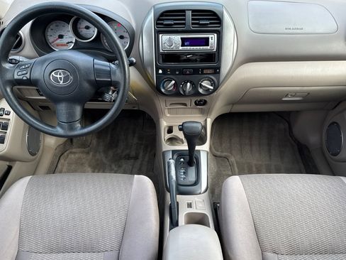 Used 2005 Toyota RAV4 Base image 14