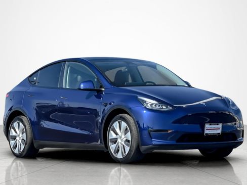 Used 2023 Tesla Model Y Long Range AWD/4WD image 7