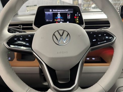 New 2025 Volkswagen ID. Buzz Pro S Plus image 33