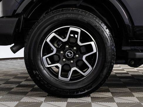 Used 2024 Ford Bronco Outer Banks AWD/4WD image 44