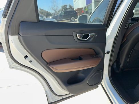 Certified 2023 Volvo XC60 B5 Plus image 15