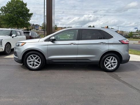Used 2024 Ford Edge SEL AWD/4WD image 4