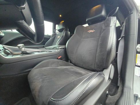 Used 2015 Dodge Challenger R/T Plus image 20