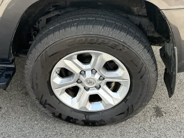 Used 2019 Toyota 4Runner SR5 Premium AWD/4WD image 5