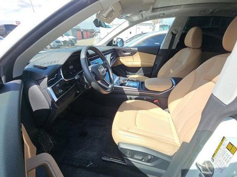Used 2023 Audi Q8 Prestige w/ Prestige Package image 3
