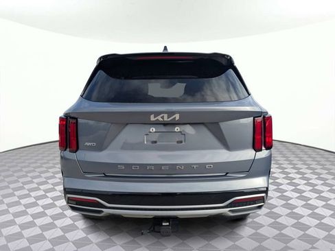 Used 2022 Kia Sorento SX image 4