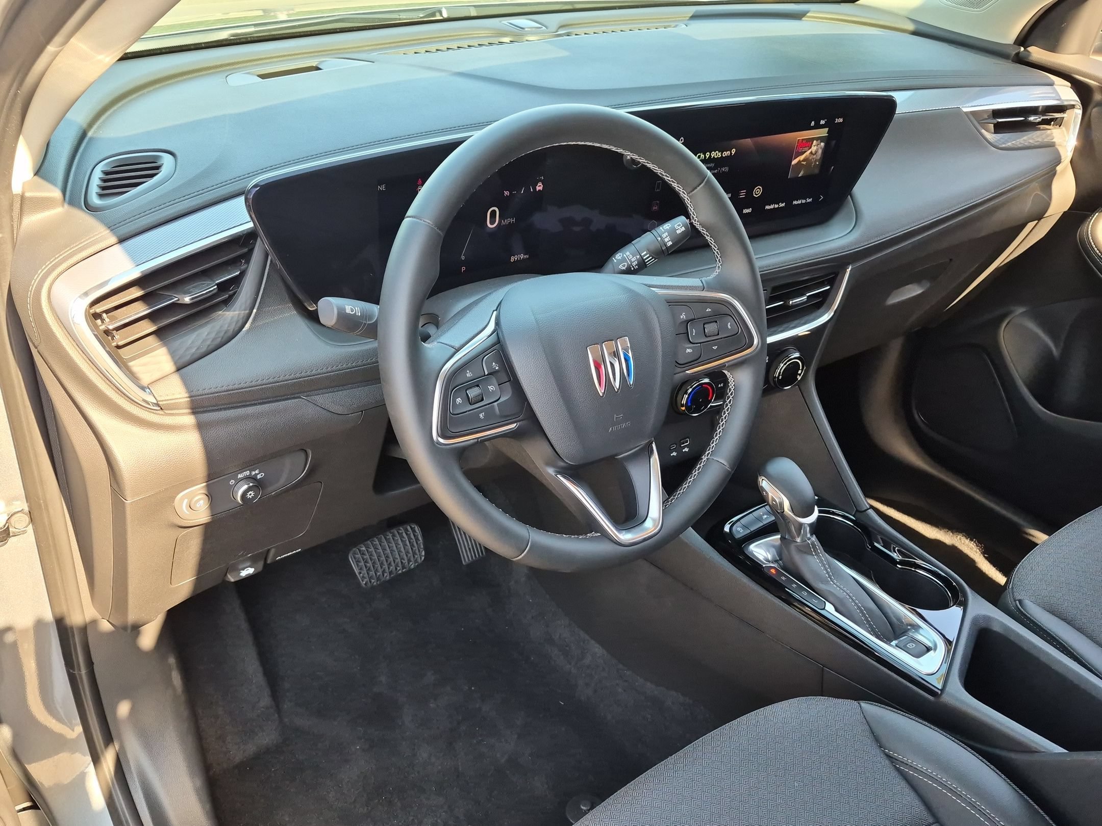 Used 2025 Buick Encore GX Preferred FWD image 9