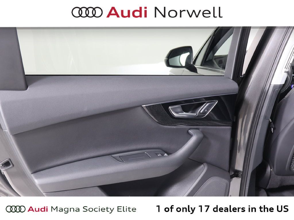 Used 2018 Audi Q7 3.0T Premium Plus w/ Premium Plus Package AWD/4WD image 24