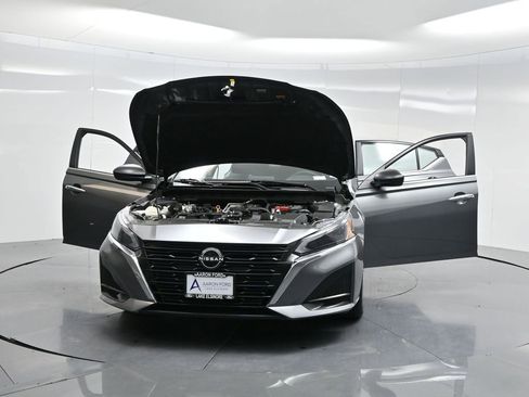 Used 2024 Nissan Altima 2.5 SV image 43