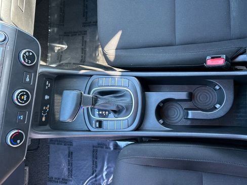 Used 2024 Hyundai Kona SE image 16