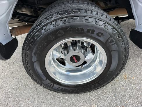 Used 2022 GMC Sierra 3500 Denali w/ Denali Ultimate Package AWD/4WD image 34